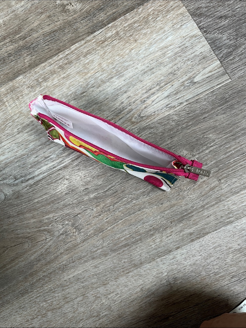 Clinique Multicolor Floral Canvas Cosmetic Pouch - Pink Zipper - Picture 6 of 6